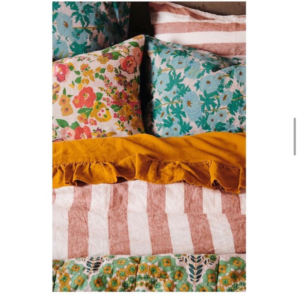 ISO Society of Wanderers Bedding